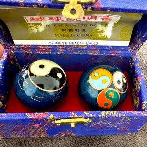 Chinese health balls with case- Navy yin/yang pattern and chime